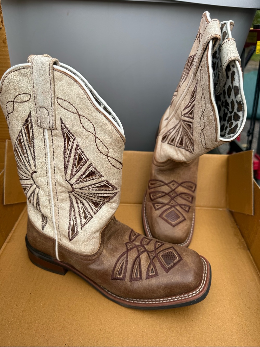 Laredo Brown and Cream Western Lace-Up Embroidered Boots